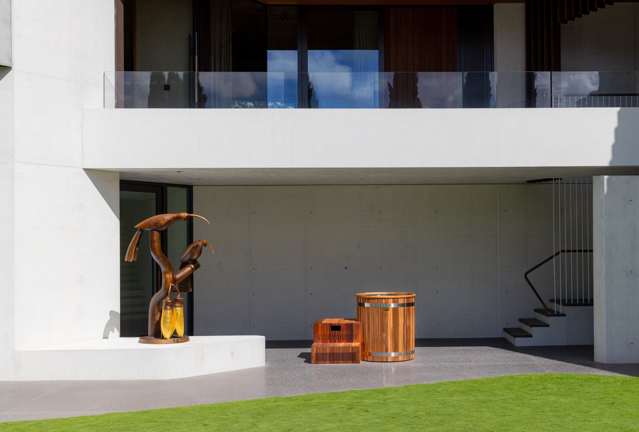 Ora Cedar Barrel Cold Plunge w/ App Controlled Chiller