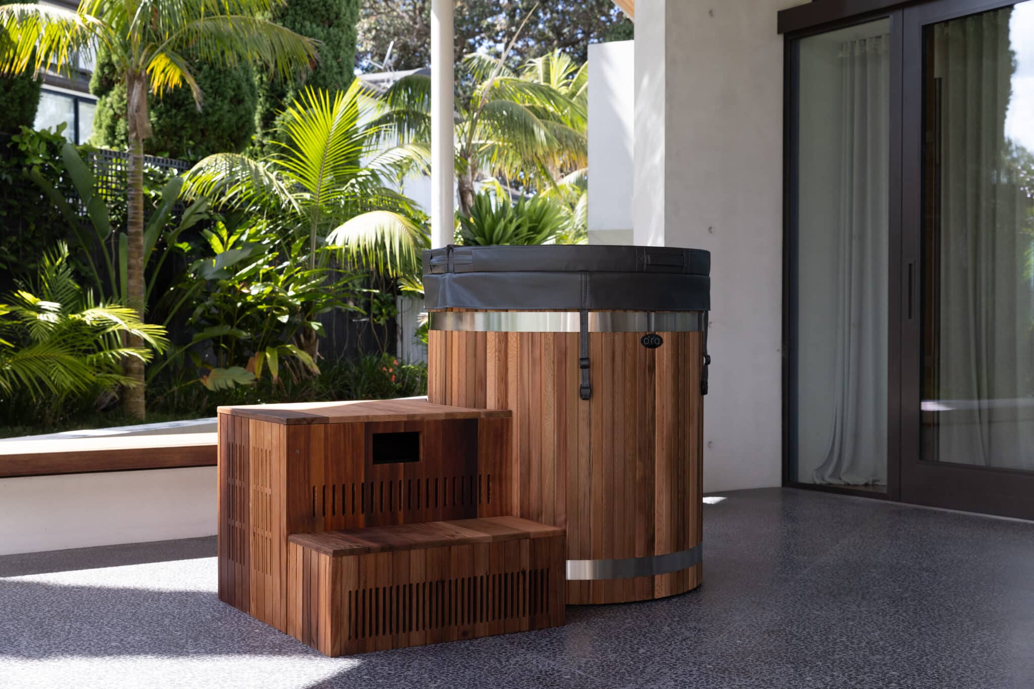 Ora Cedar Barrel Cold Plunge w/ App Controlled Chiller