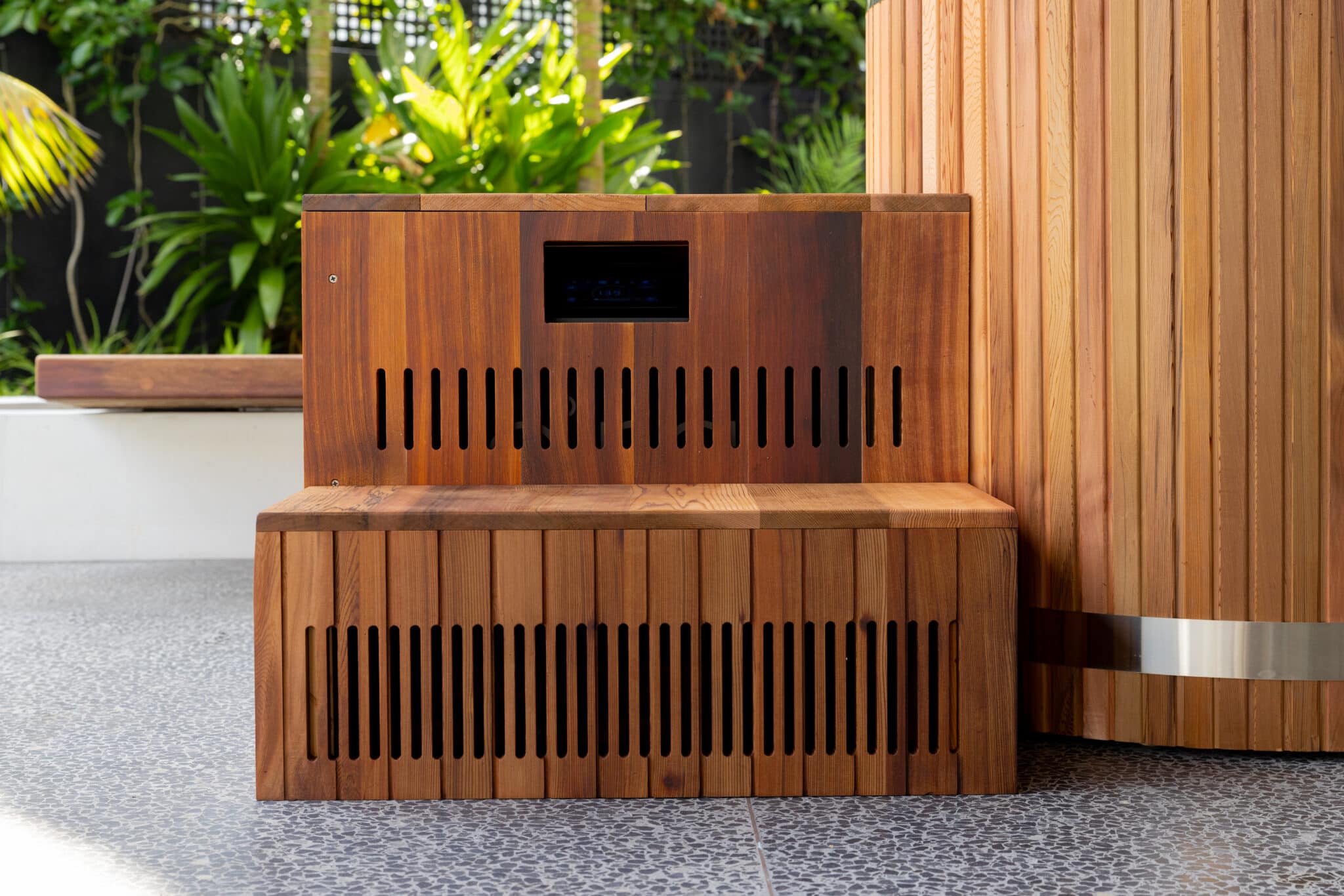 Ora Cedar Barrel Cold Plunge w/ App Controlled Chiller