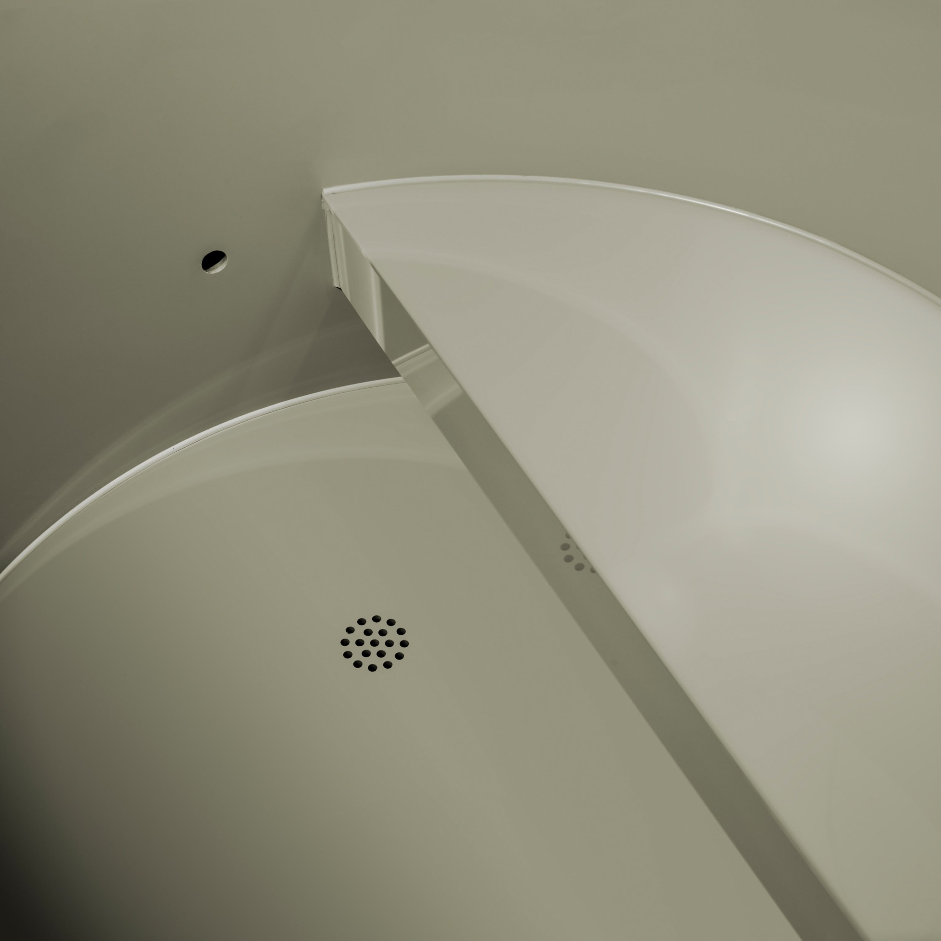 Dynamic Cold Therapy Barrel Plunge