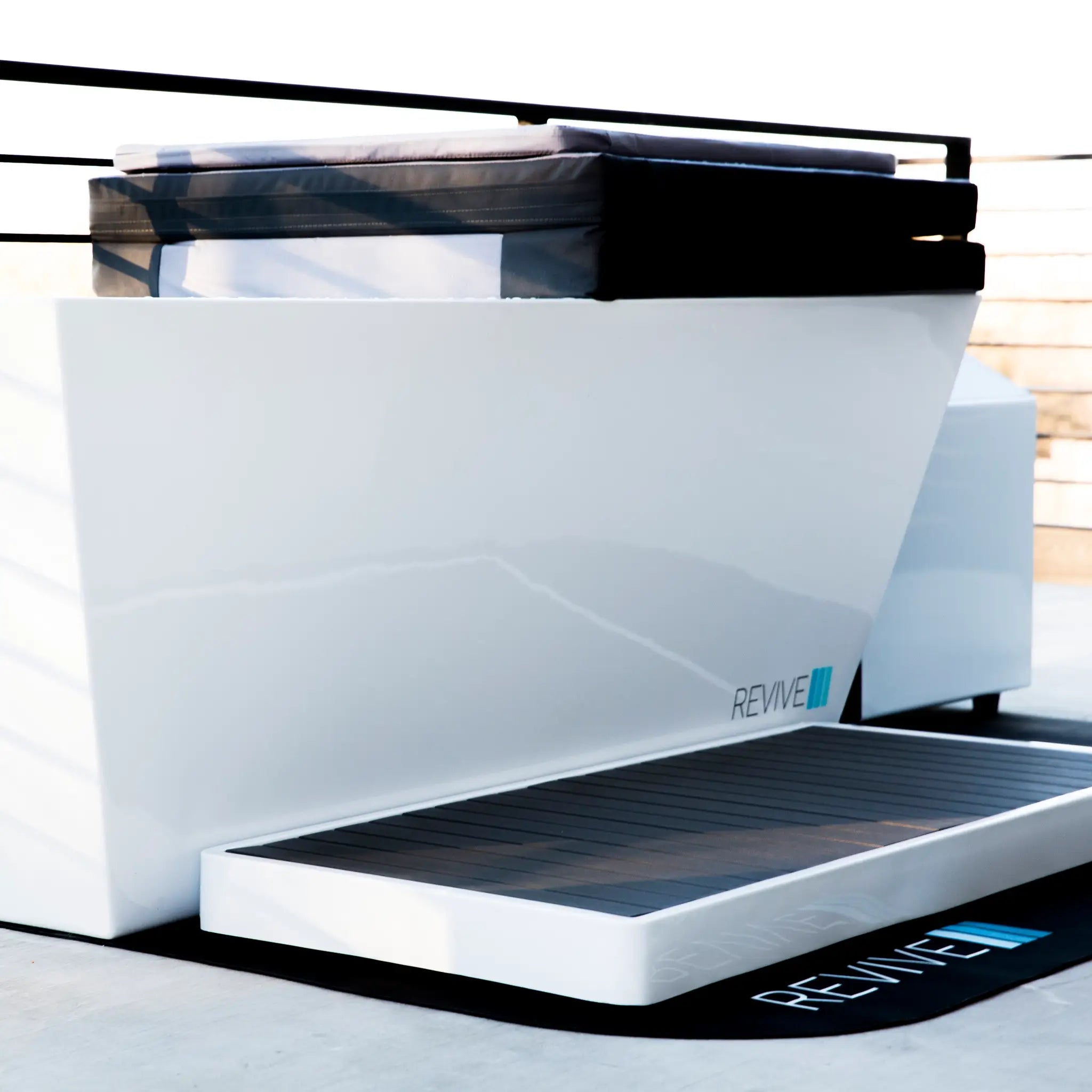 Revive Acrylic Hybrid Plunge w/ 1HP Chiller