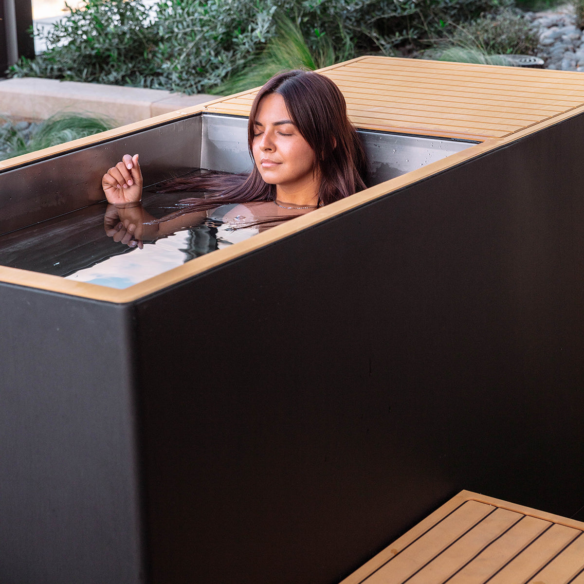 Revive Luxury Plunge w/ Built-In 1HP Chiller