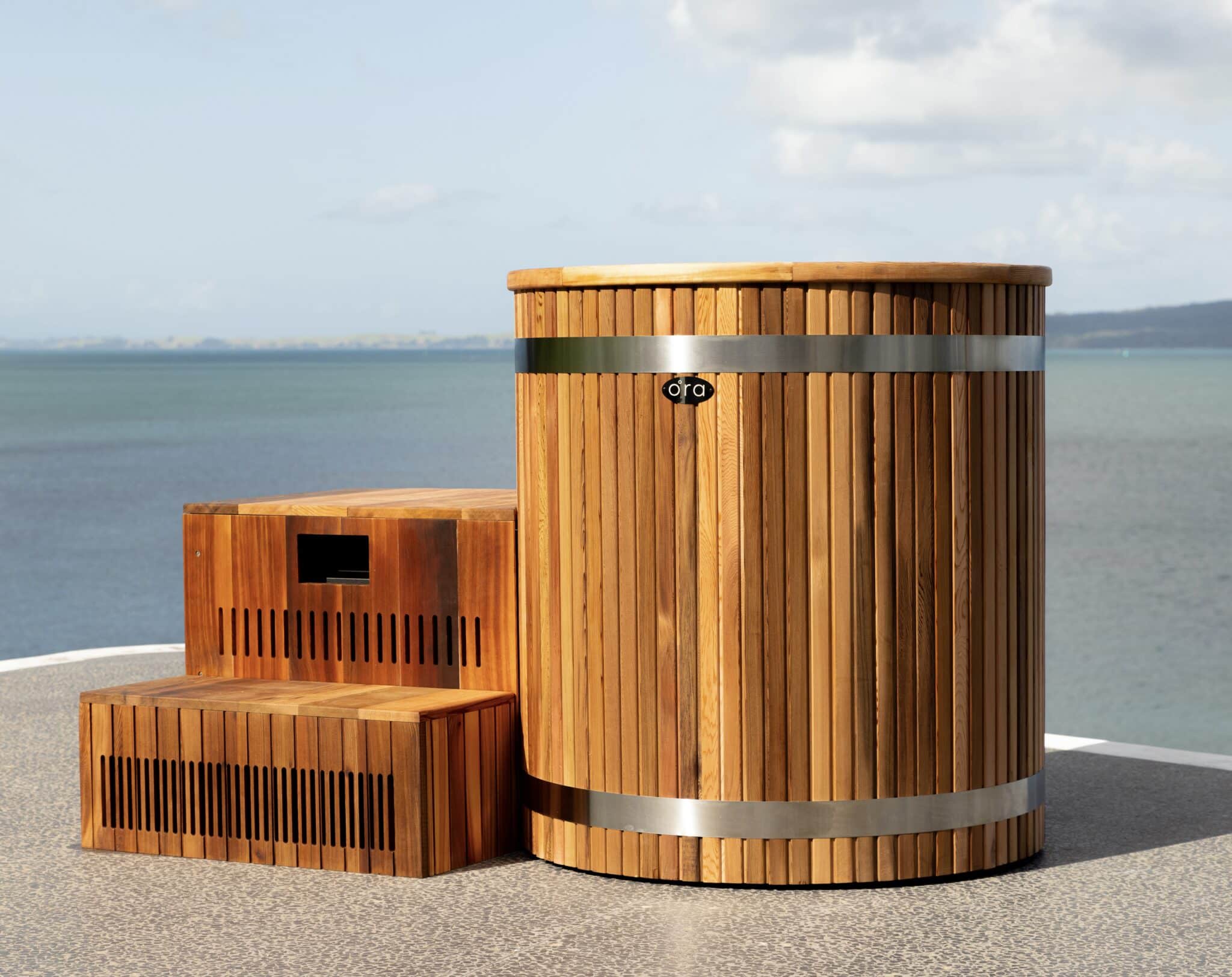 Ora Cedar Barrel Cold Plunge w/ App Controlled Chiller