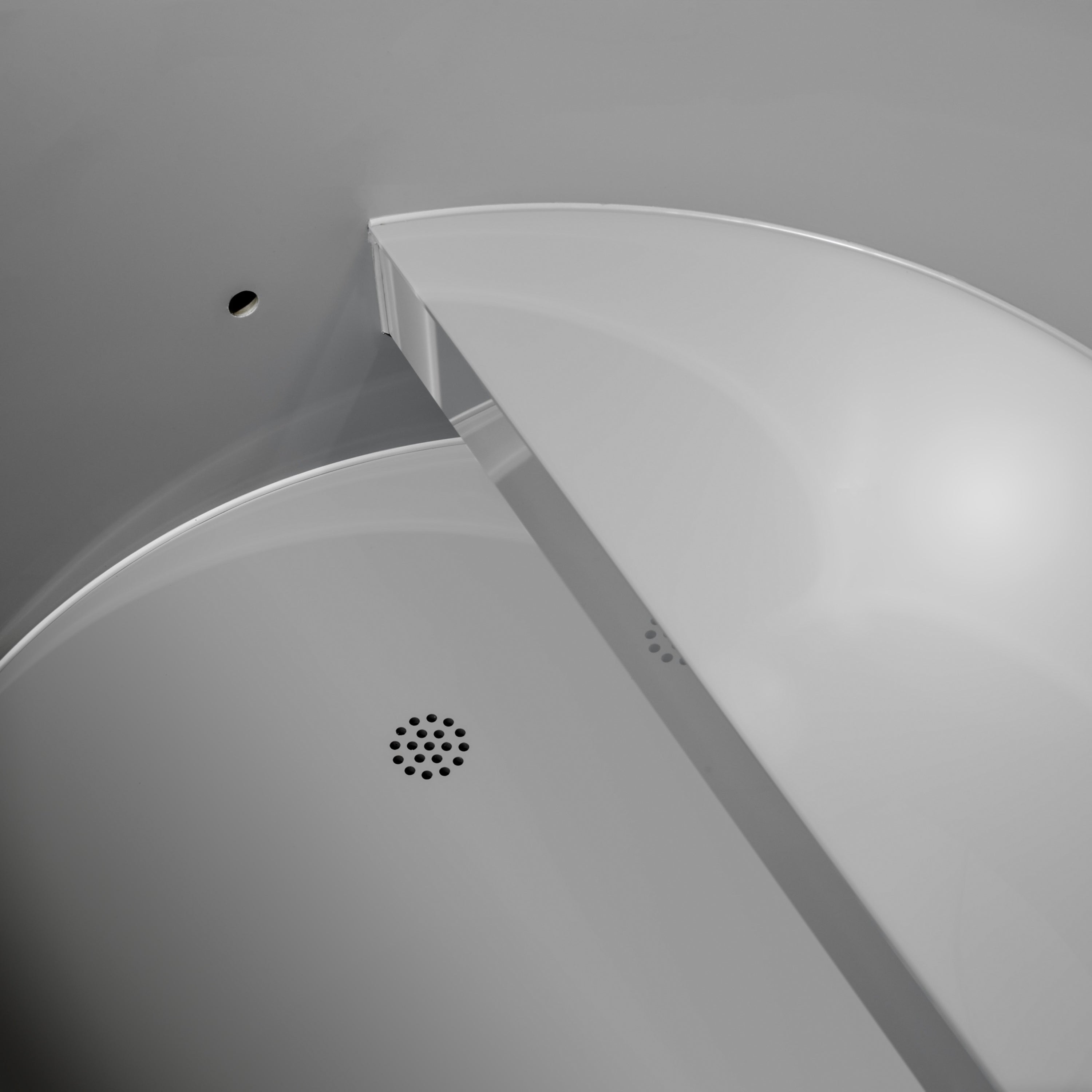 Dynamic Cold Therapy Barrel Plunge