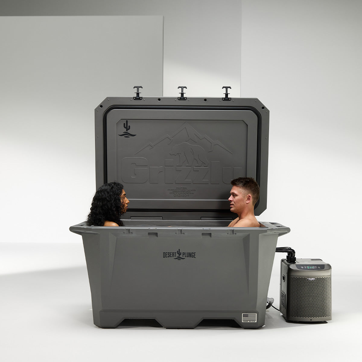 The Wide Grizzly 450 Cold Plunge Tub w/ 1/4 HP Chiller - Stealth Gray