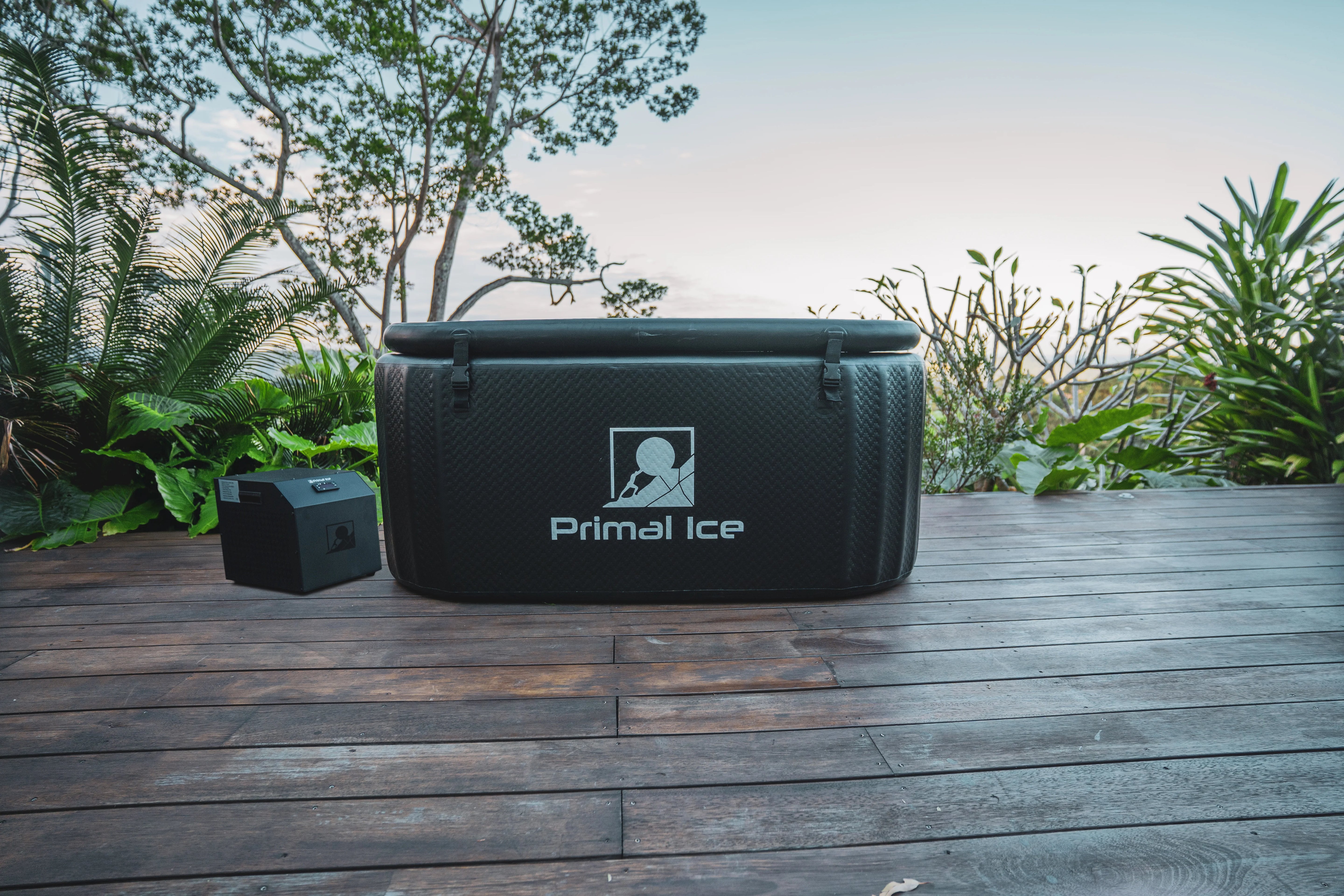 Primal Tub with Ice Bath Chiller