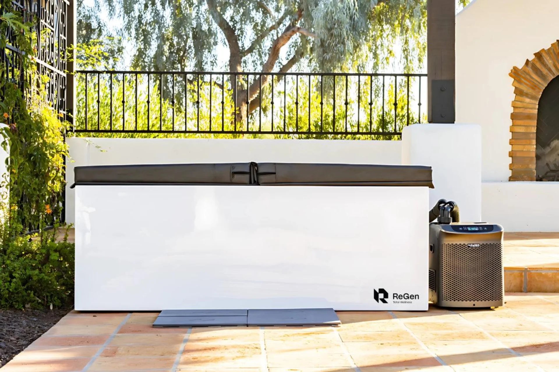 Regen Total Wellness The OG Cold Plunge Tub w/ 1HP Chiller
