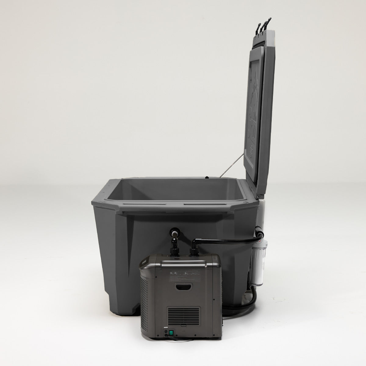 The Wide Grizzly 450 Cold Plunge Tub w/ 1/4 HP Chiller - Stealth Gray