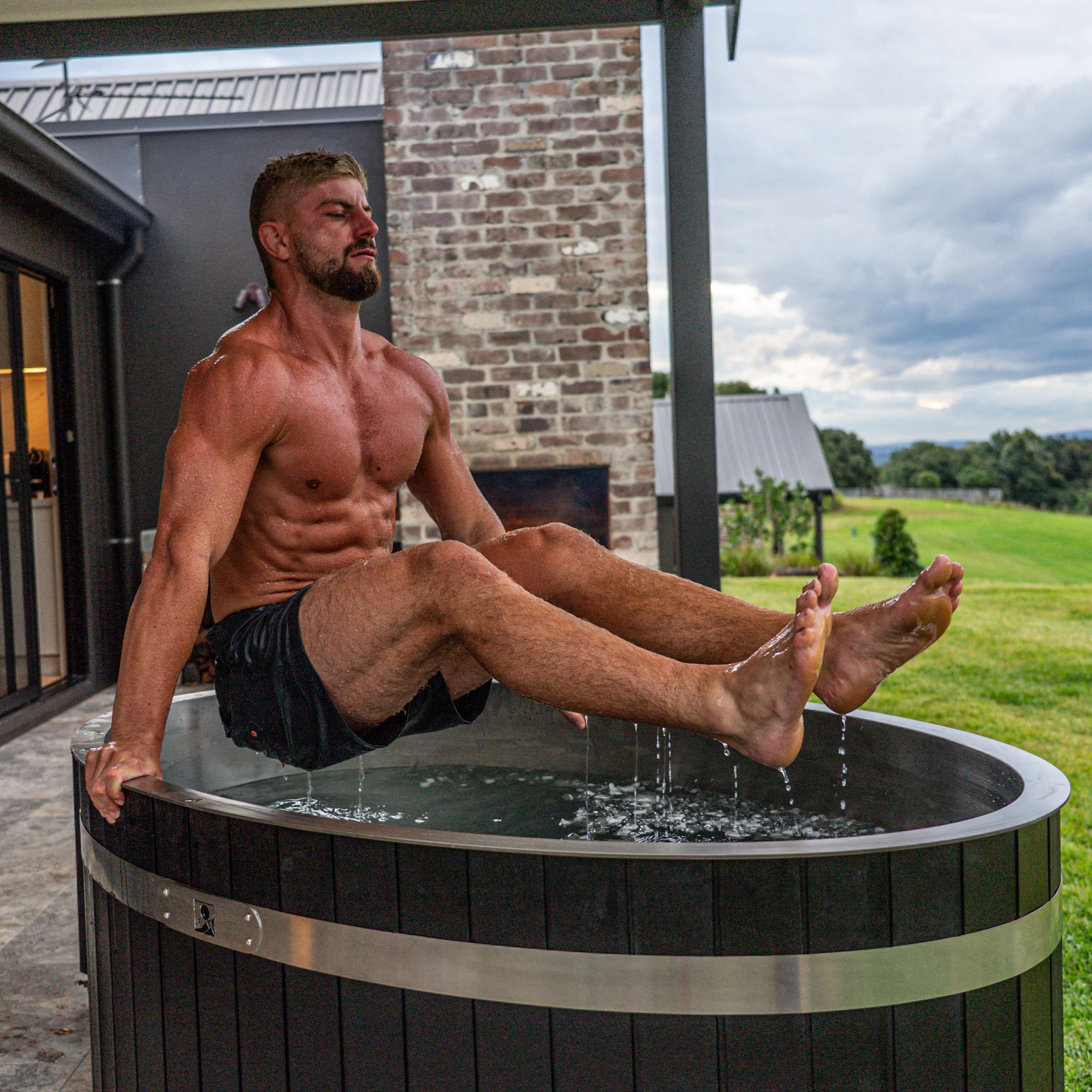 Primal Ice Bath - Red Western w/ 1HP Chiller